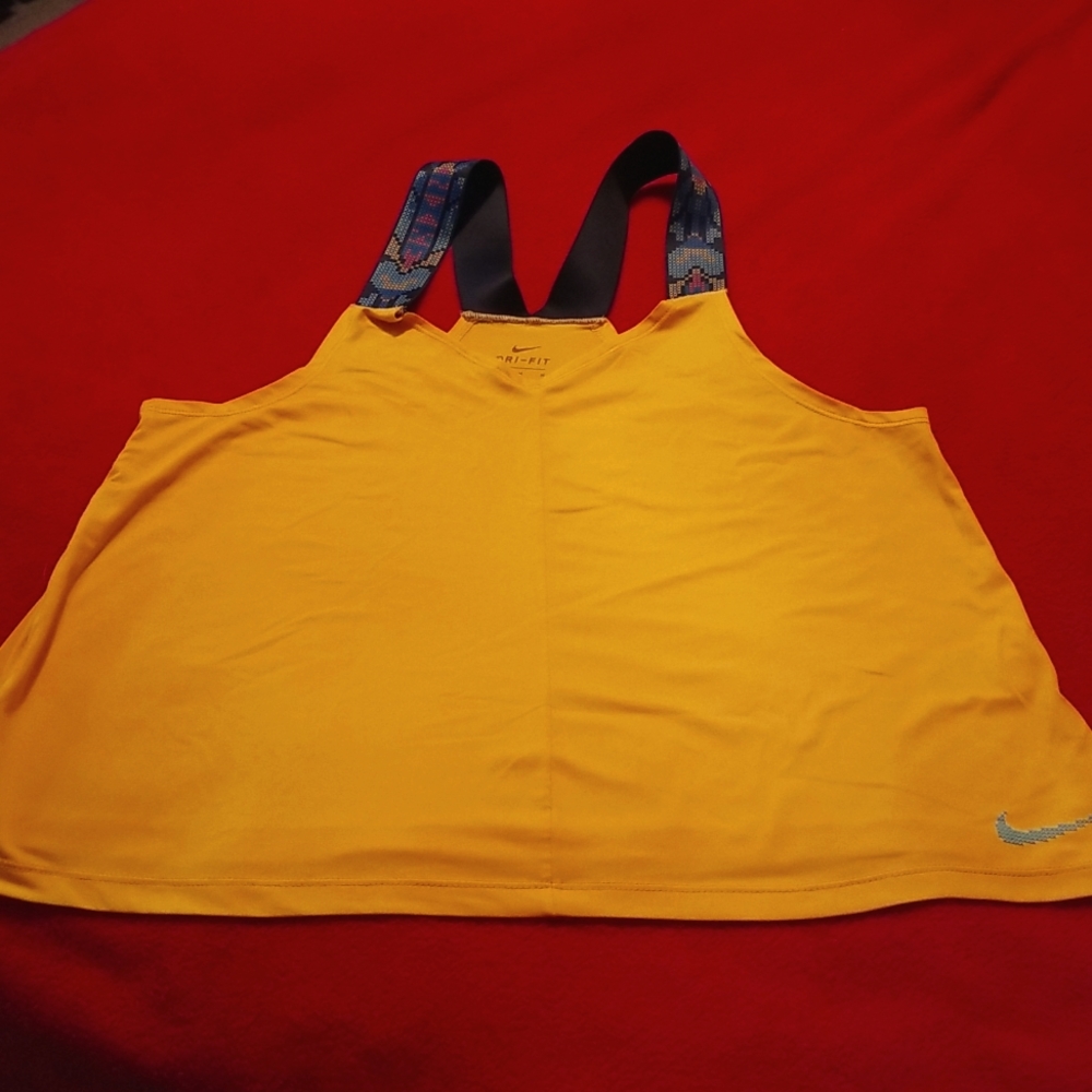 Cutest Nike Dri-Fit Active Tank....Yellow. Size M